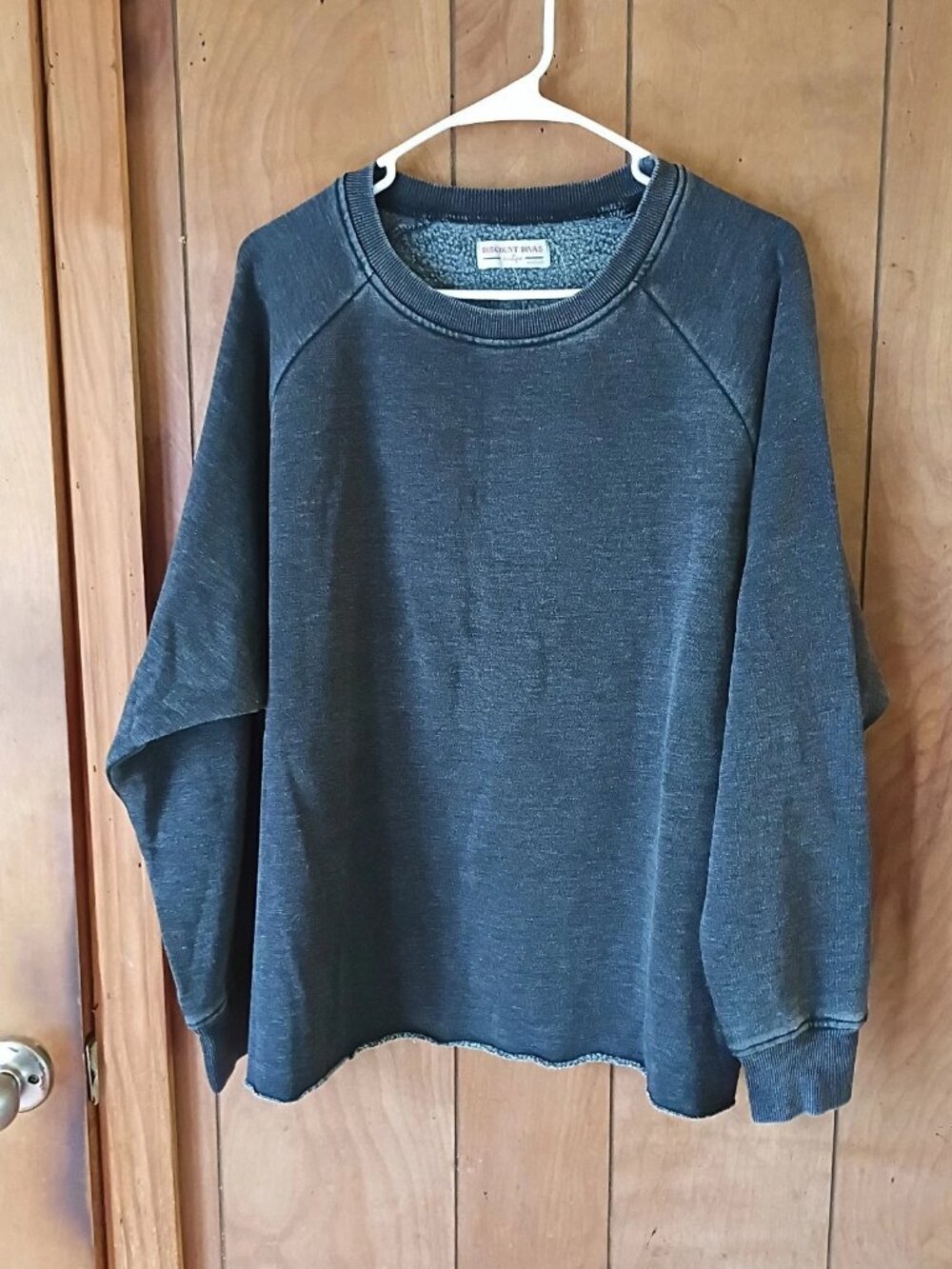 Discount Divas Charcoal Raw Hem Sweatshirt NWT Size Medium Polyester Cotton